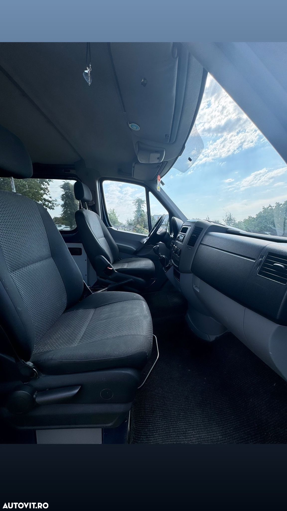 Mercedes-Benz Sprinter - 10