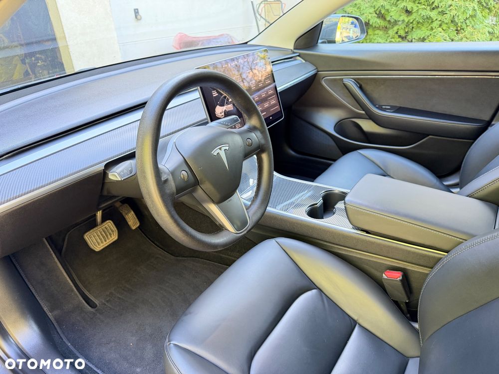 Tesla Model 3 Standard Range Plus - 16