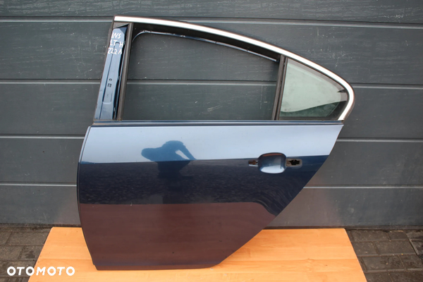 DRZWI LEWY TYŁ TYLNE LEWE OPEL INSIGNIA Z22A SEDAN HATCHBACK