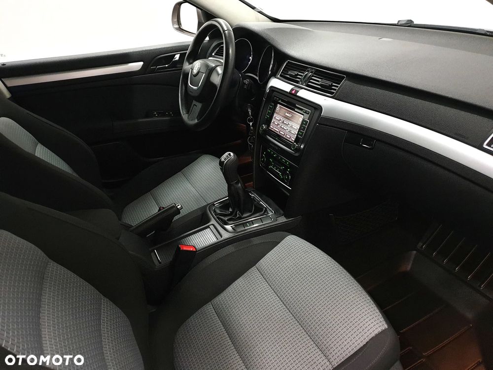 Skoda Superb 2.0 TDI Platinum - 37