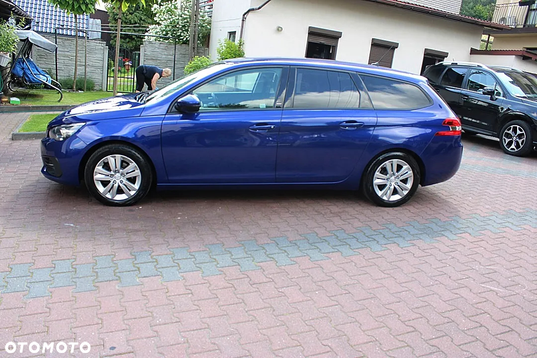 Peugeot 308 1.5 BlueHDi Allure S&S - 9