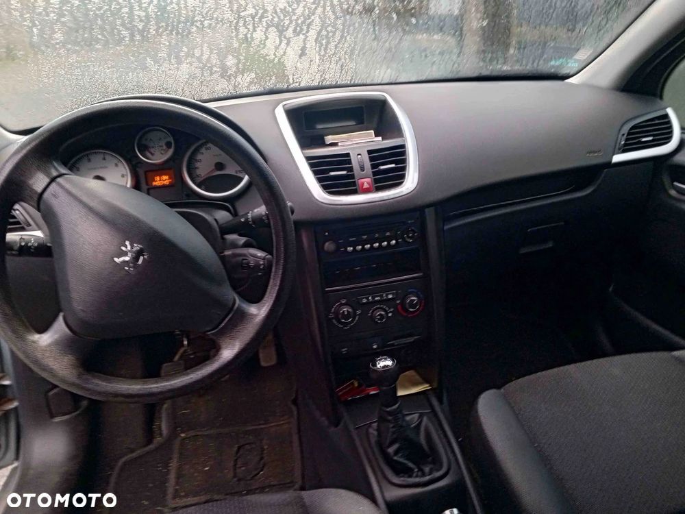Peugeot 207 95 VTi Urban Style - 6