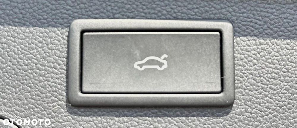 Volkswagen Passat 2.0 TSI 4Mot R-Line Plus DSG - 28