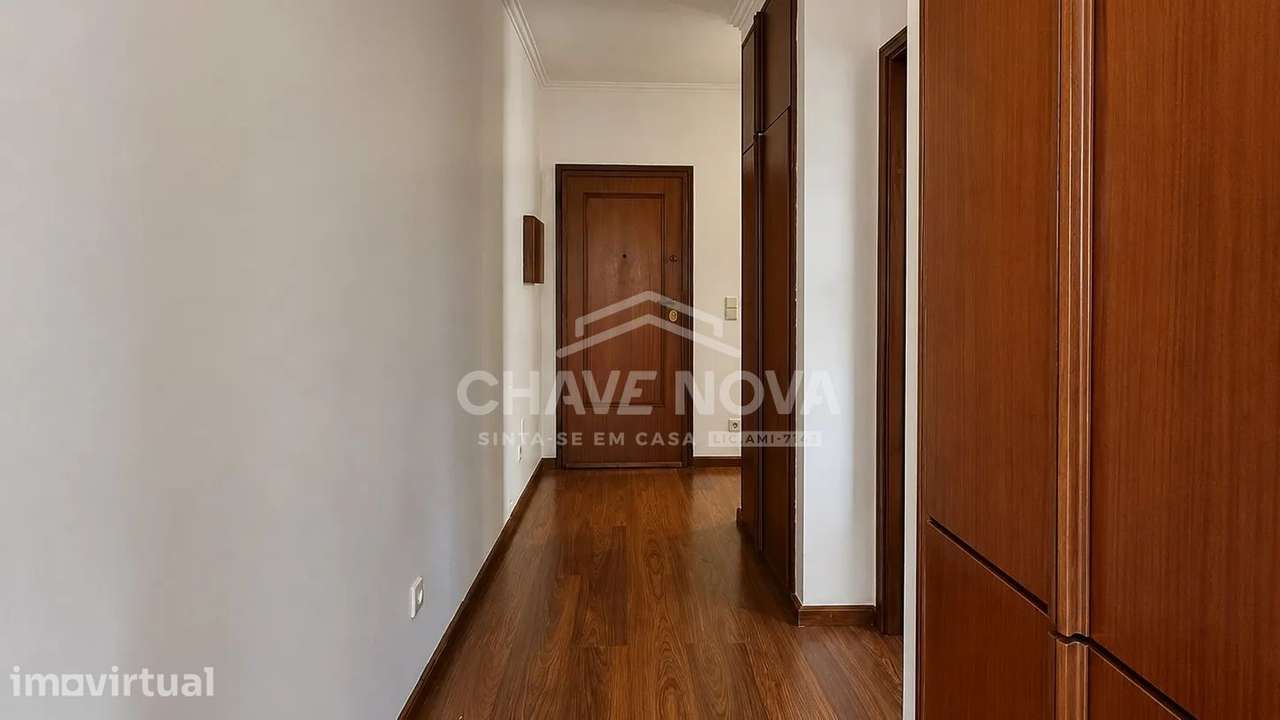 T2 c/ Lugar de Garagem em Oliveira do Douro - Grande imagem: 4/22