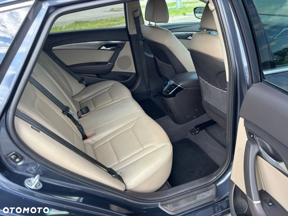Hyundai i40 Kombi blue 1.7 CRDi DCT Premium - 31