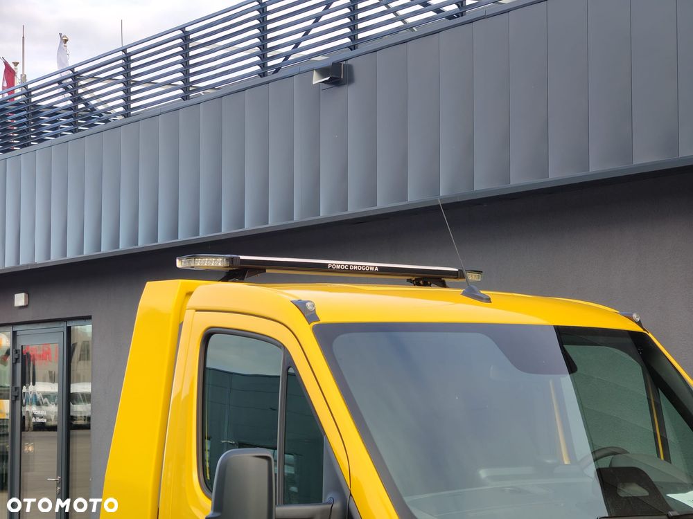 Mercedes-Benz Sprinter - 19