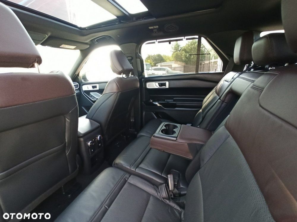 Ford Explorer - 8