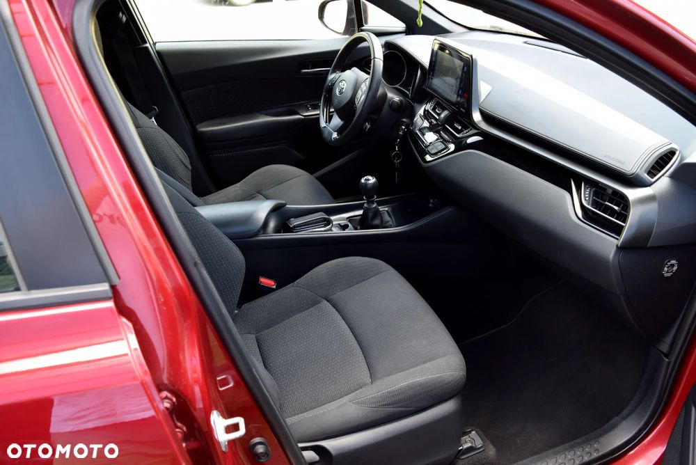 Toyota C-HR - 7