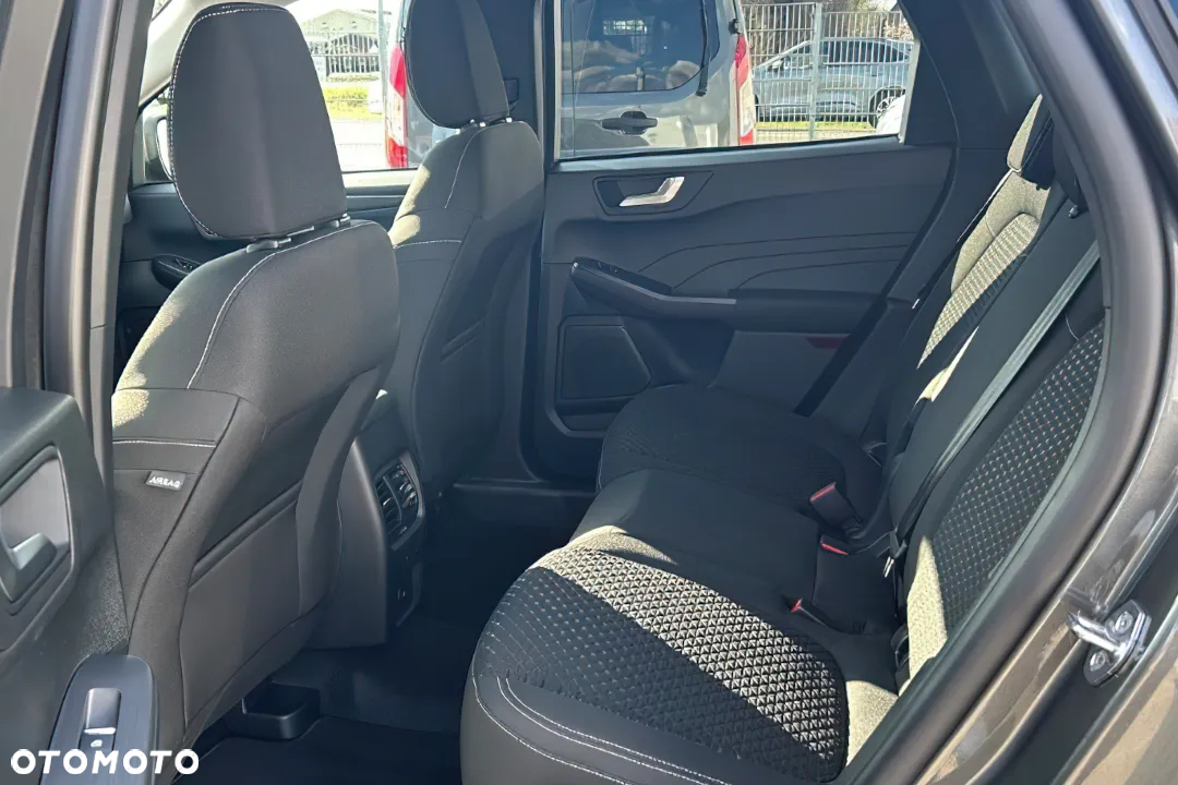 Ford Kuga 2.5 FHEV FWD Titanium eCVT - 9