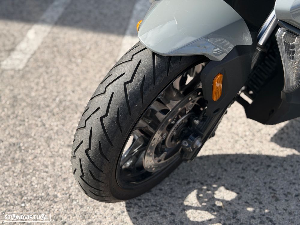 BMW C 400 GT C/ Top case - 12