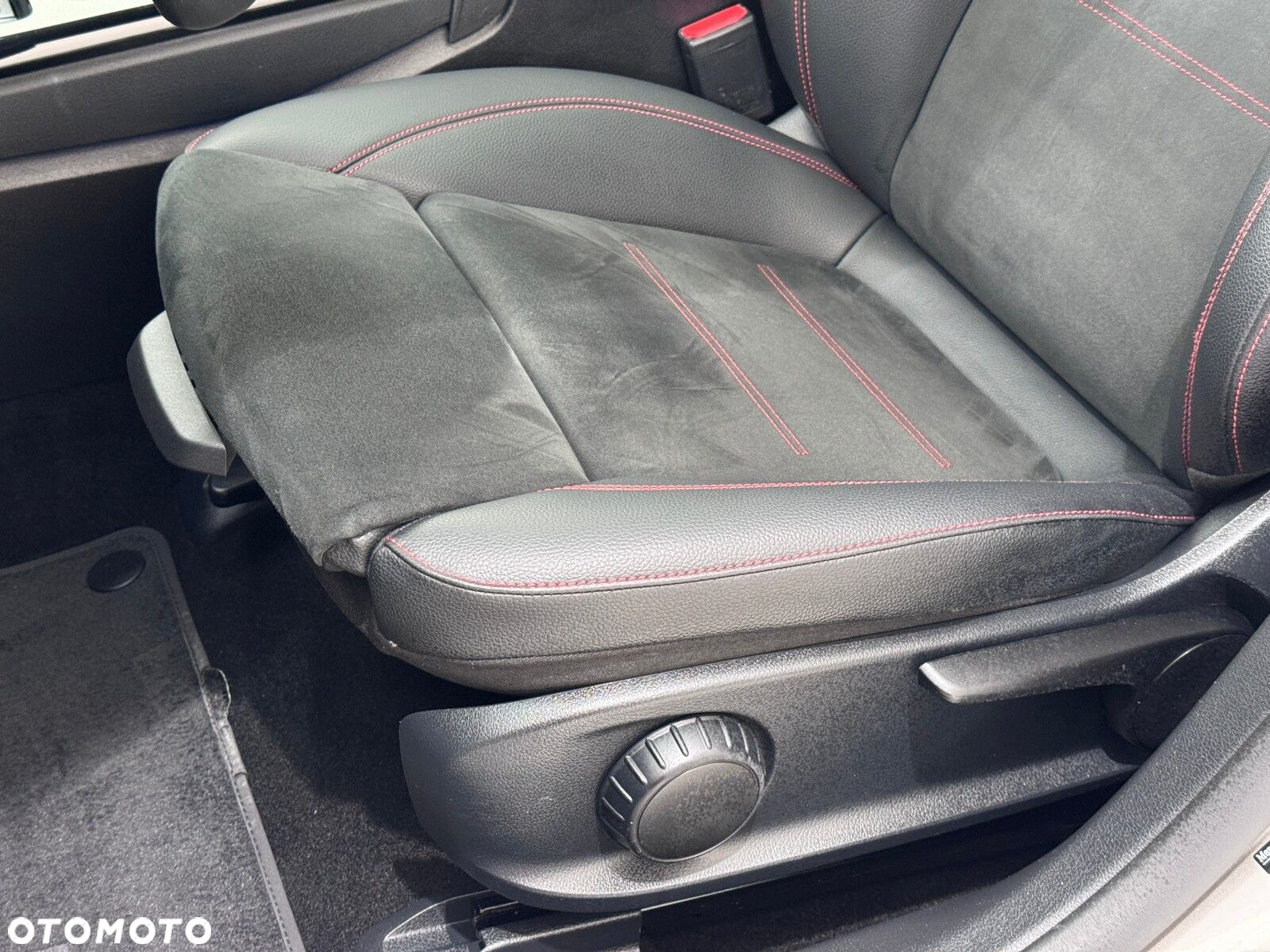 Mercedes-Benz CLA 200 d AMG Line 8G-DCT - 12