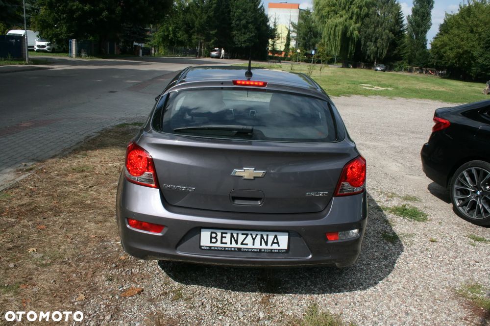 Chevrolet Cruze - 4