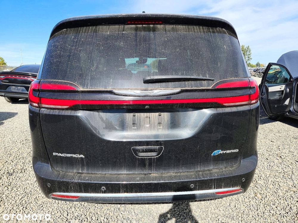 Chrysler Pacifica - 7