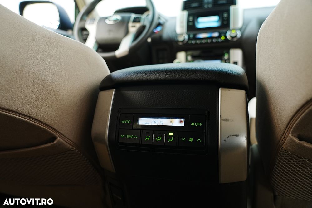 Toyota Land Cruiser 3.0l Turbo D-4D Luxury - 14