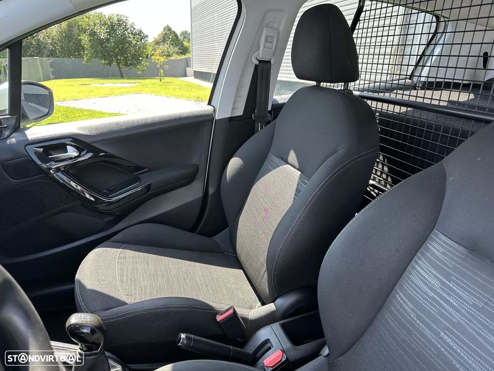 Peugeot 208 hdi active - 28