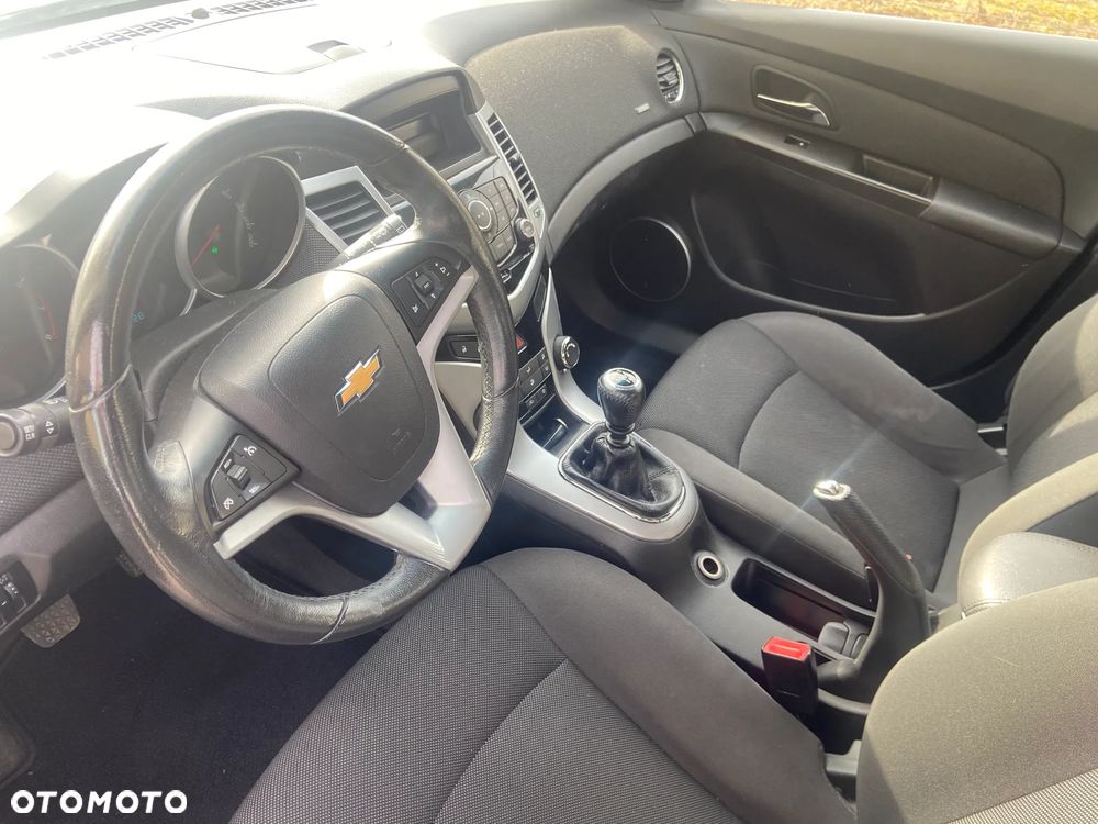 Chevrolet Cruze - 10