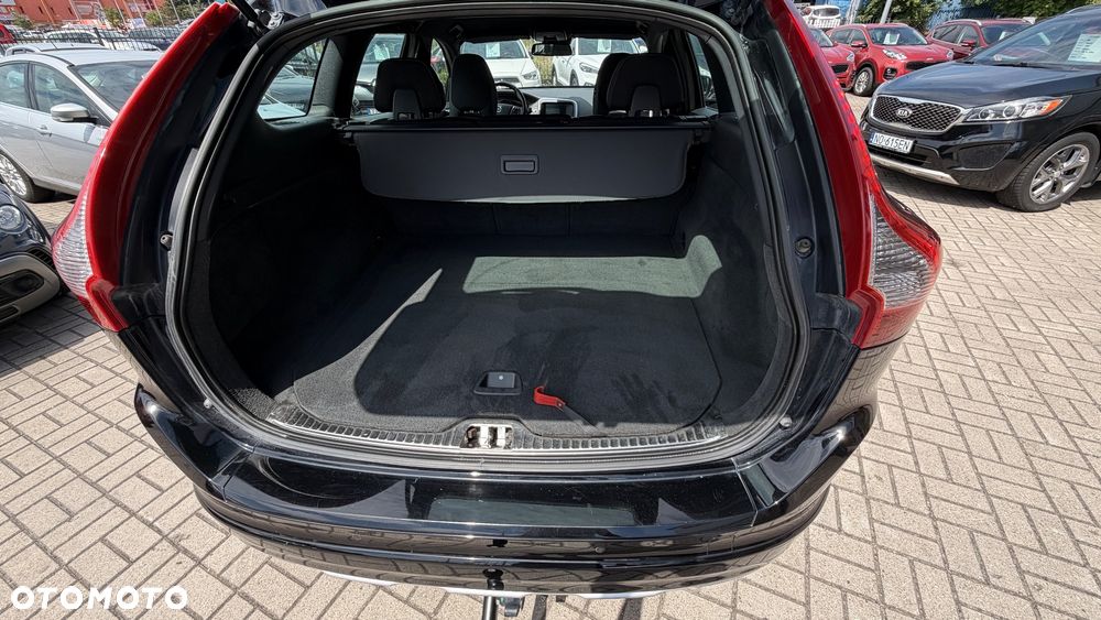 Volvo XC 60 D4 Momentum - 17