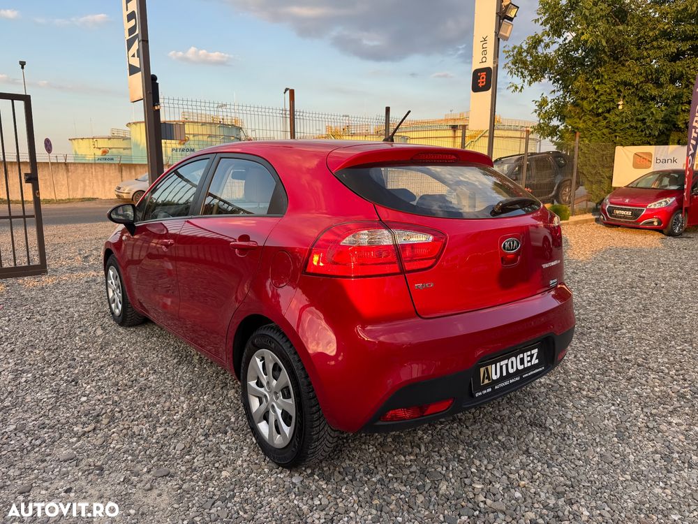 Kia Rio - 5