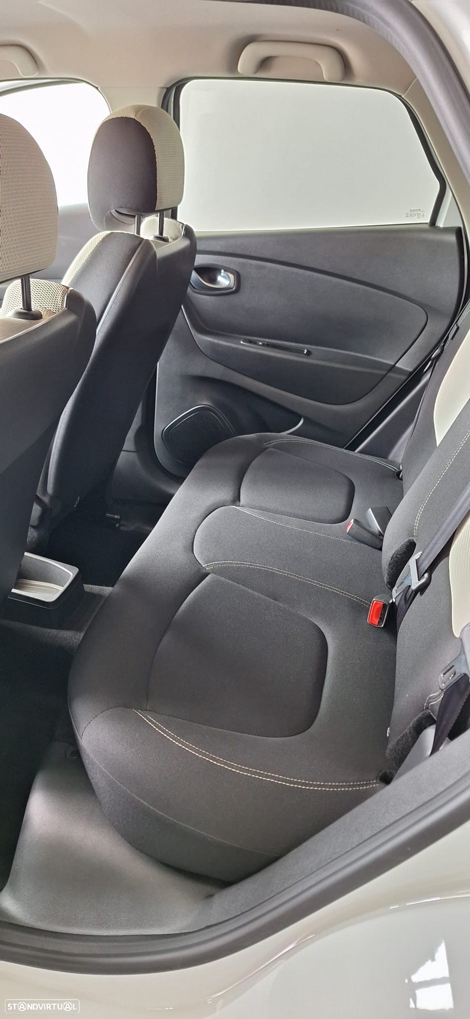 Renault Captur 0.9 TCE Exclusive - 9