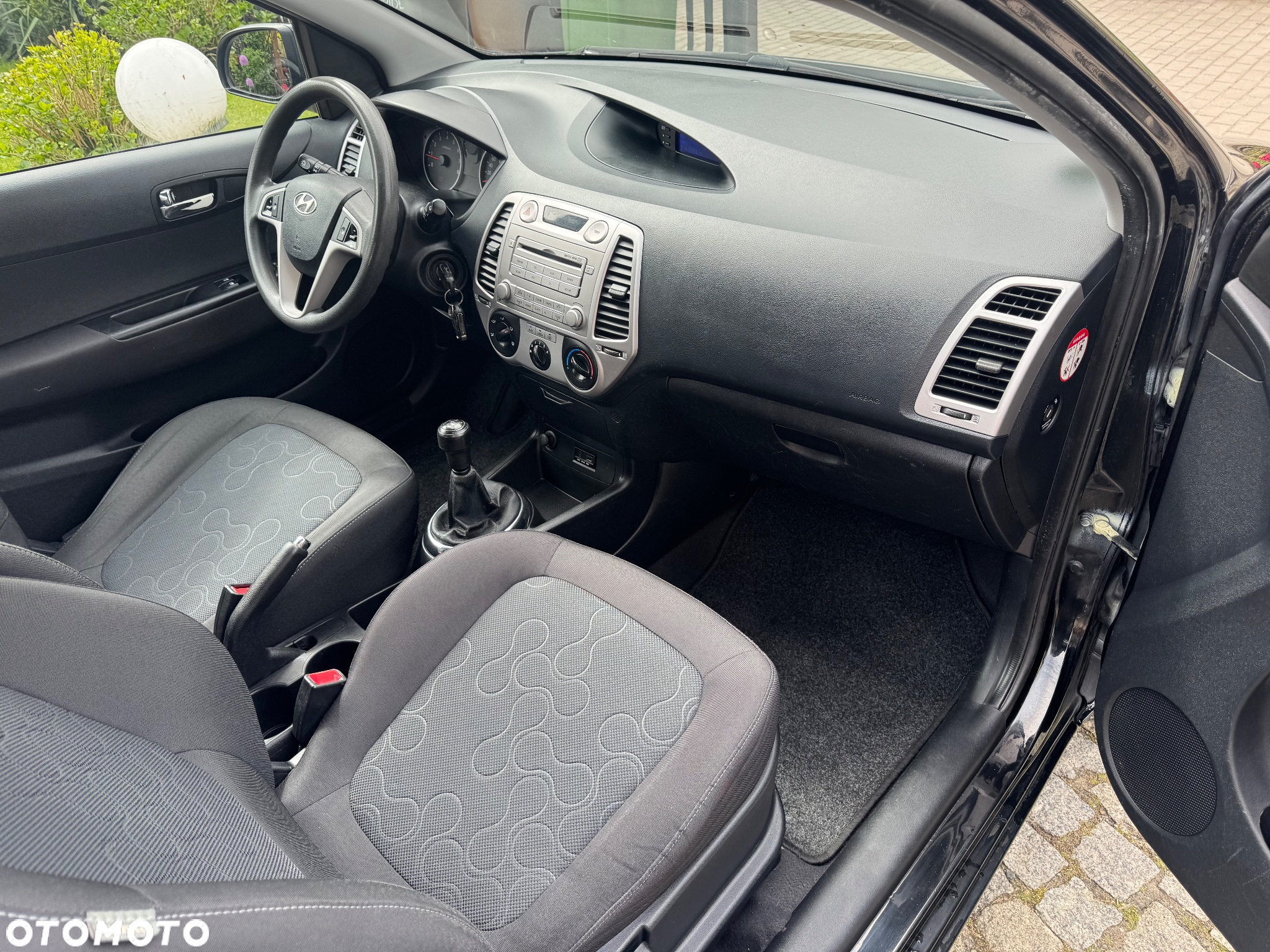 Hyundai i20 1.2 FIFA WM Edition - 11