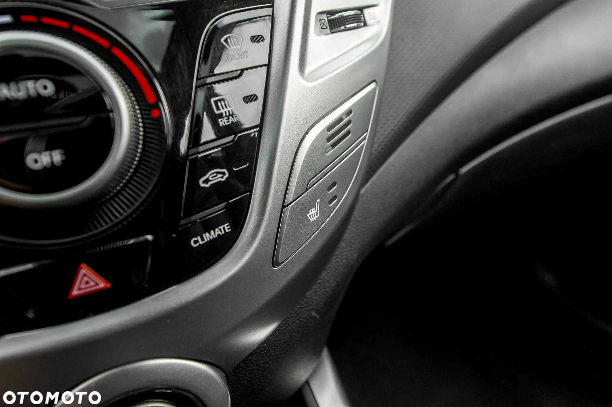Hyundai Veloster 1.6 GDI Style - 38