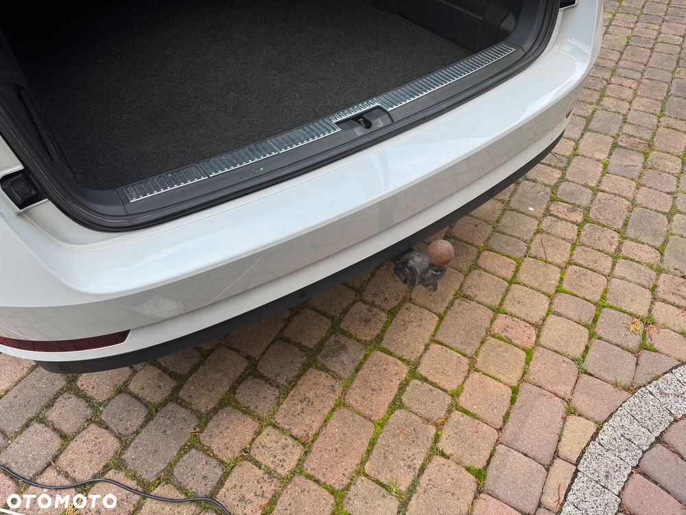 Skoda Superb 2.0 TDI DSG Premium Edition - 14