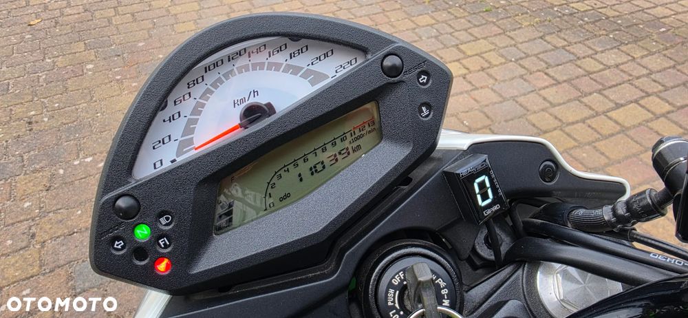Kawasaki ER - 9