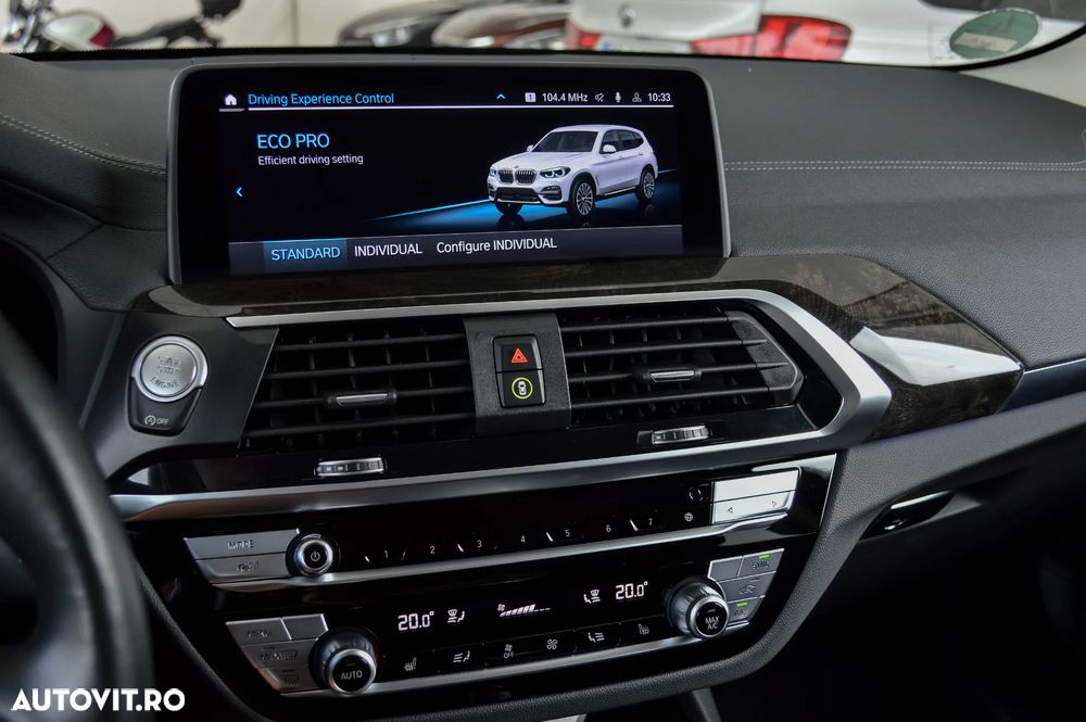 BMW X3 xDrive20i AT Luxury Line - 32