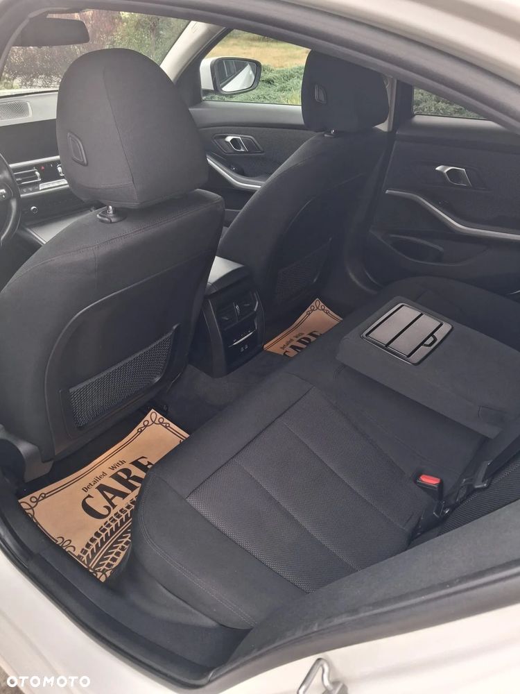 BMW Seria 3 318i Advantage - 14