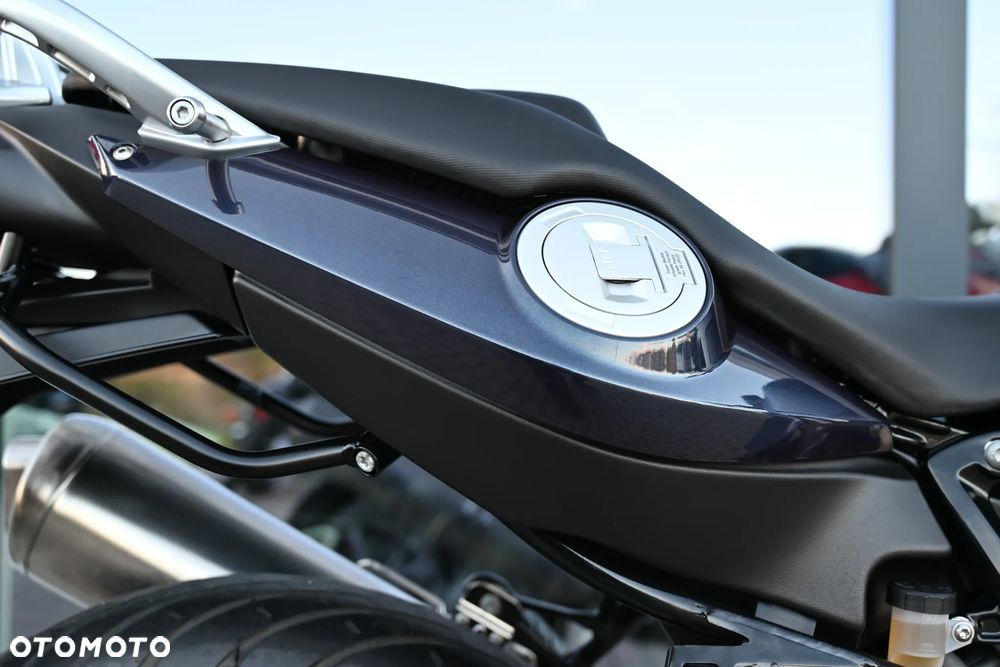 BMW F - 20