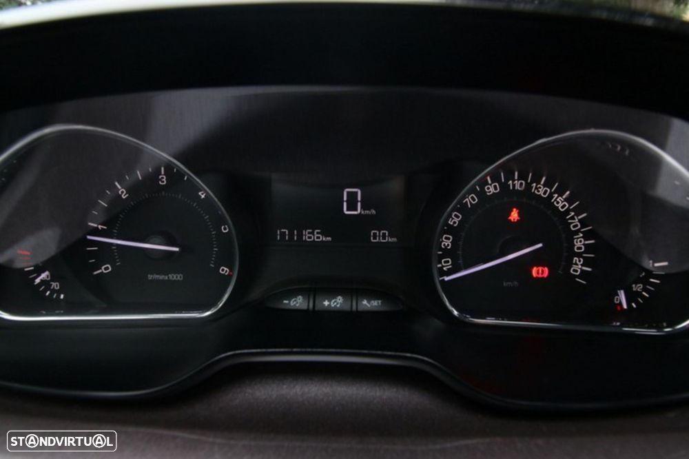 Peugeot 2008 1.4 HDi Allure - 15