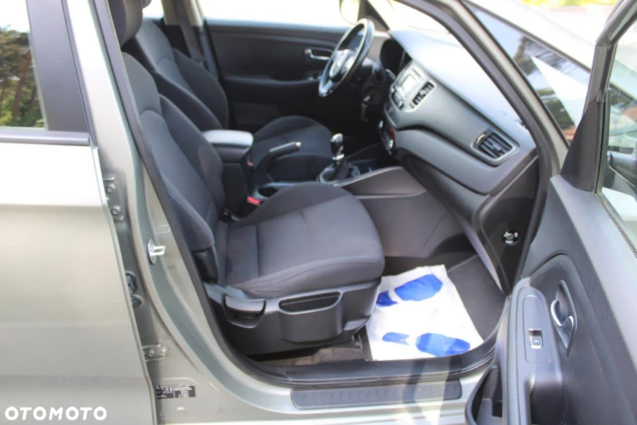 Kia Carens 1.7 CRDi XL 7os - 10