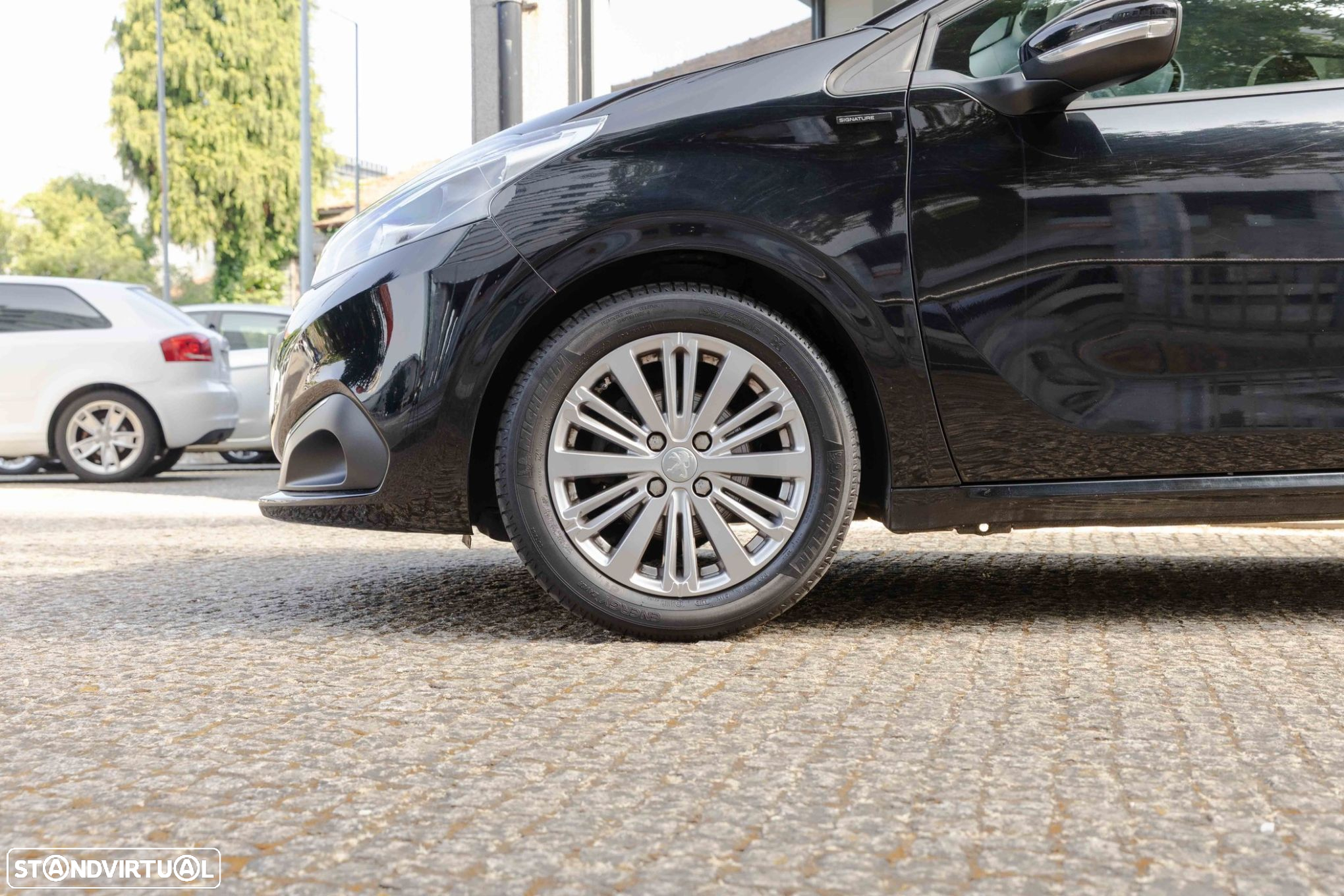 Peugeot 208 1.5 BlueHDi Signature - 3
