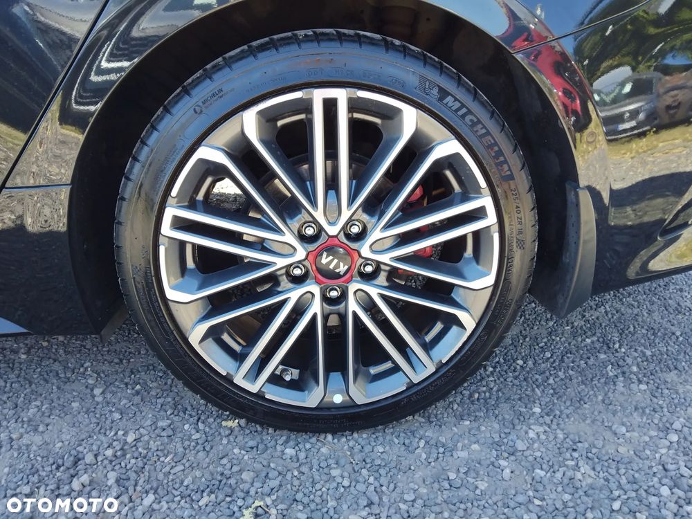 Kia ProCeed 1.6 T-GDI GT DCT - 28