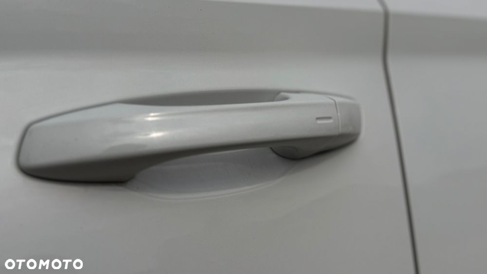 Skoda Superb 2.0 TDI DSG Sportline - 35