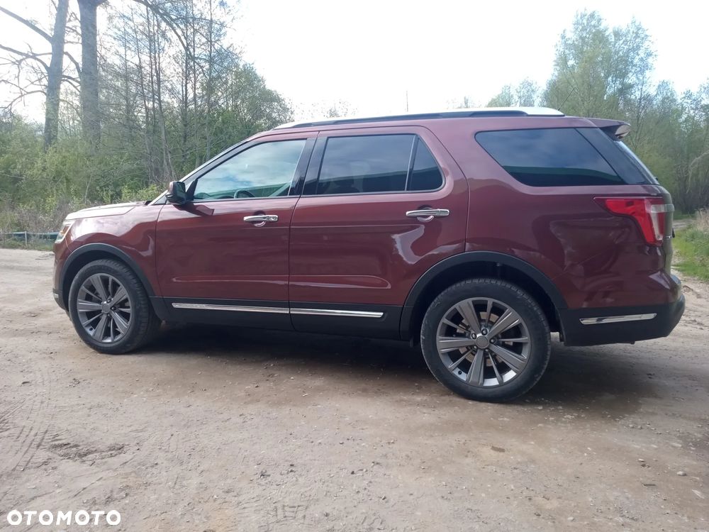 Ford Explorer - 35