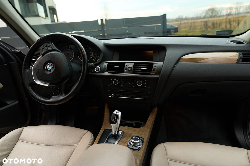 BMW X3 xDrive35i - 17