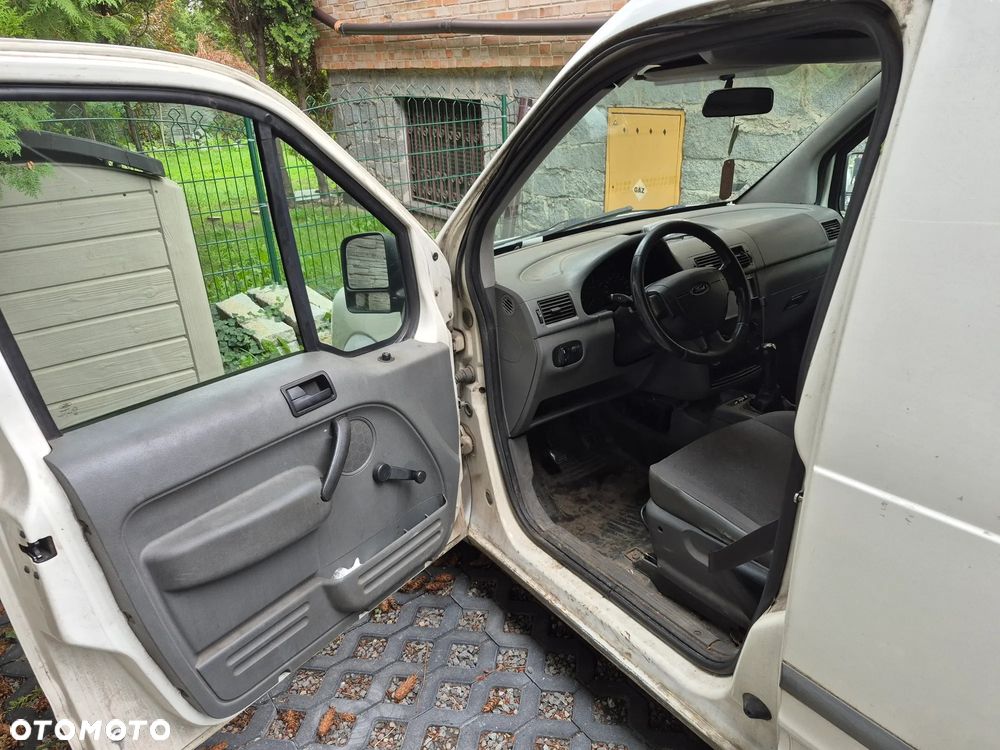 Ford Tourneo Connect - 8