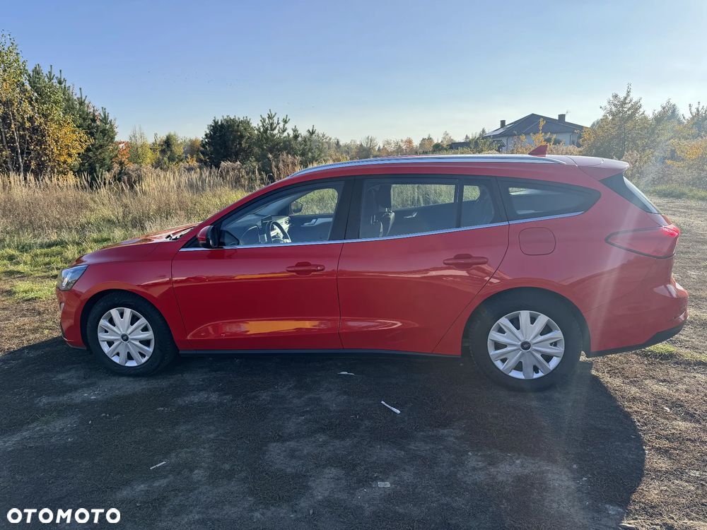 Ford Focus 1.5 EcoBlue Start-Stopp-System TITANIUM DESIGN - 16