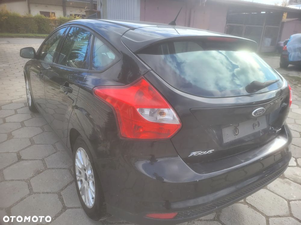 Ford Focus 1.6 TDCi DPF SYNC Edition - 6