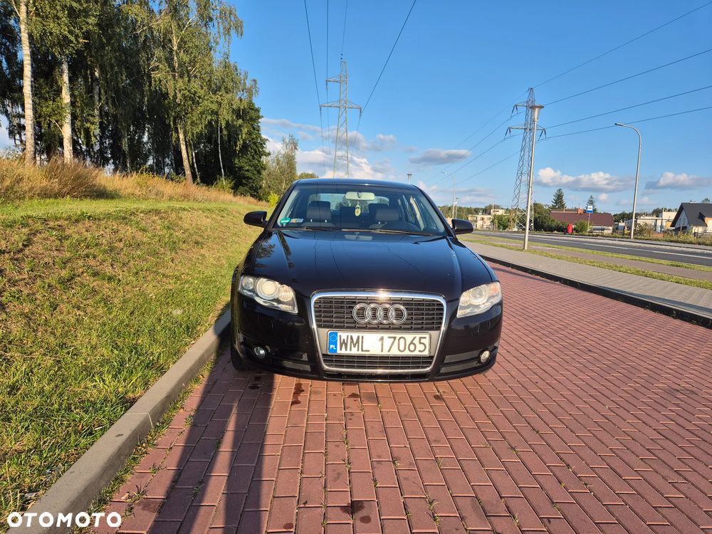 Audi A4 Limousine - 3
