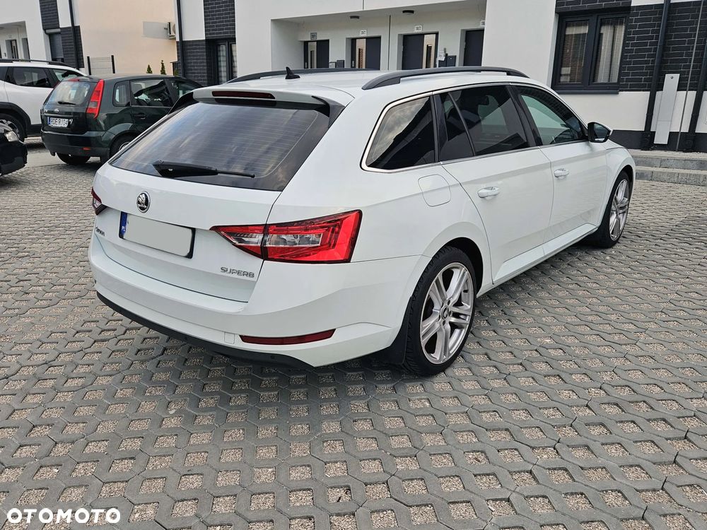 Skoda Superb 2.0 TDI Active DSG - 4