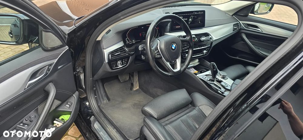 BMW Seria 5 520d Luxury Line - 12