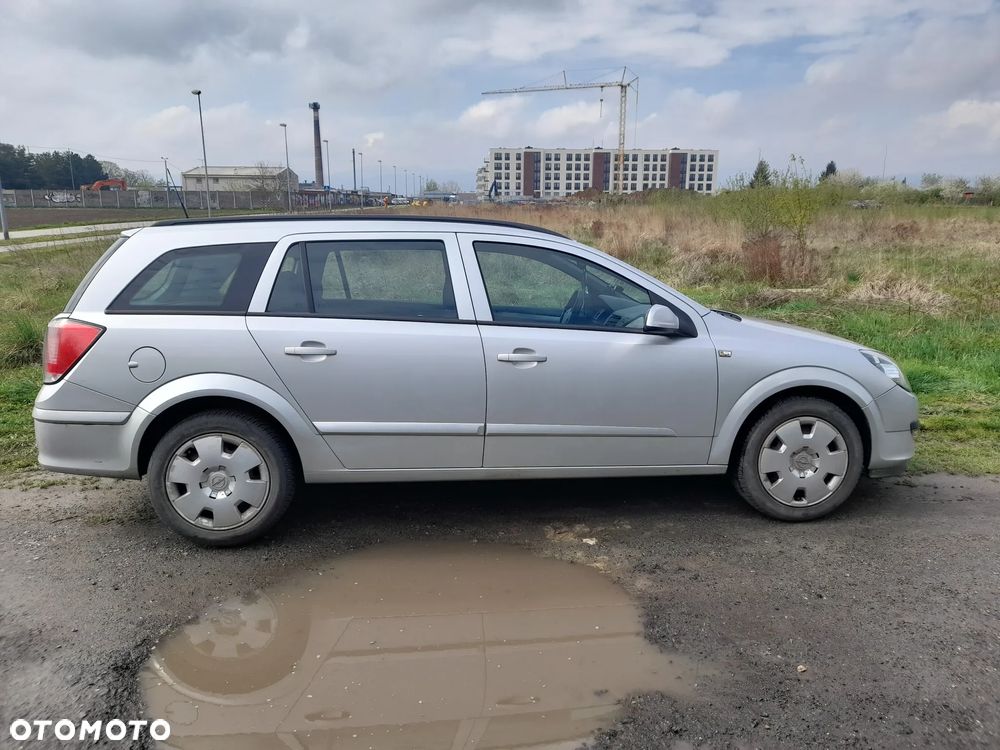 Opel Astra 1.6 Essentia - 12