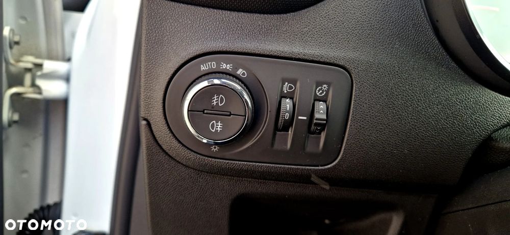 Opel Crossland X 1.6 Start/Stop Innovation - 31