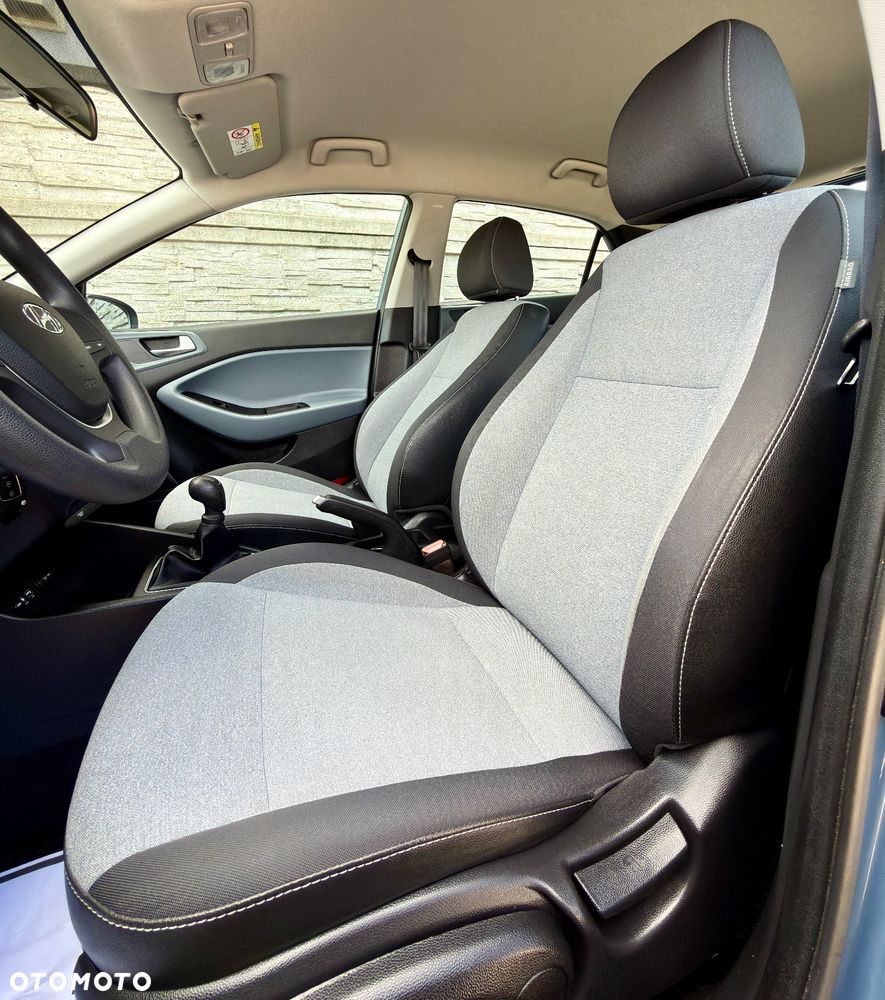Hyundai i20 blue 1.2 Classic - 6