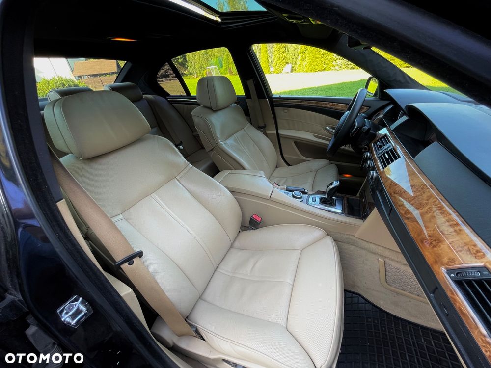BMW Seria 5 535d - 30