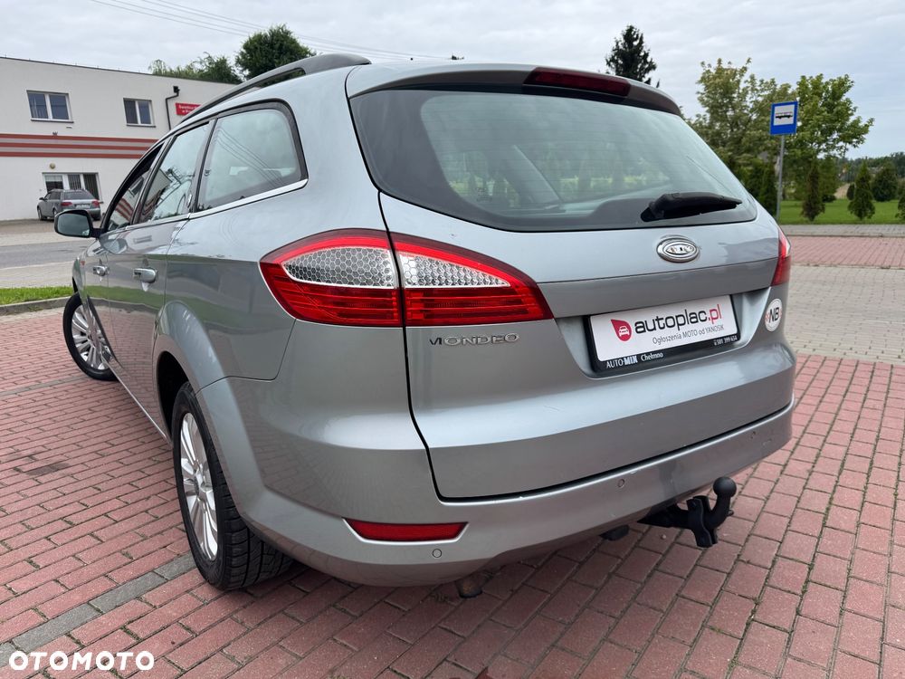Ford Mondeo 2.0 Ghia - 9