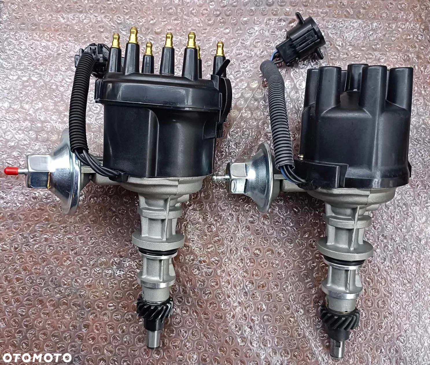 APARAT ZAPLONOWY MODUL KOPULKA PALEC APARATU ZAPLONOWEGO FORD 4.9 L6 R6 BRONCO E-100 E-150 E-200 E-250 E-300 E-350 ECONOLINE CLUB WAGON F-100 F-150 F-250 F-350 PICKUP P-350 P-500 DISTRIBUTOR 4.9L - 3