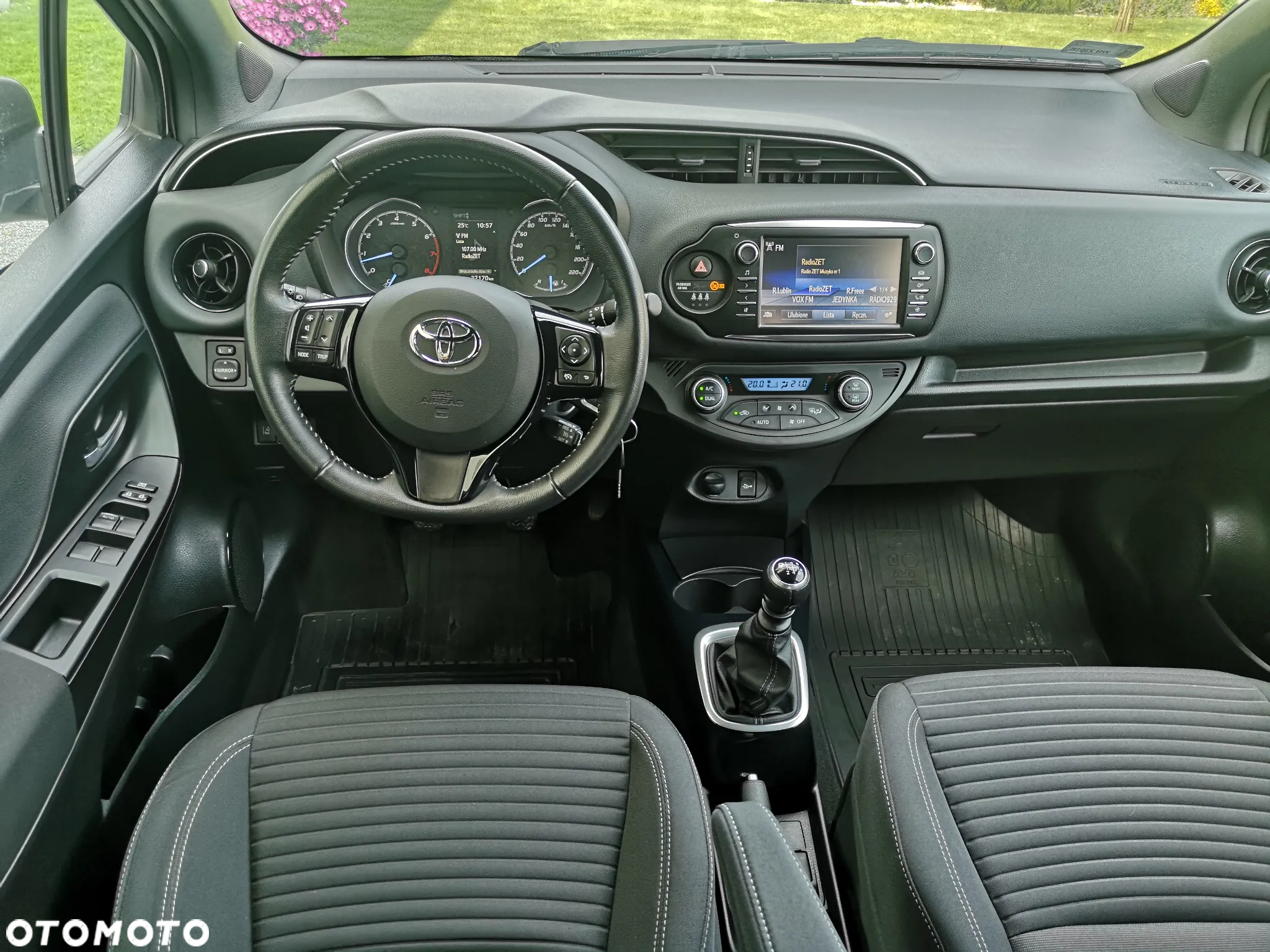 Toyota Yaris 1.5 Selection - 11